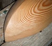 The beautiful grain of the almost finished hull. Photo: SR